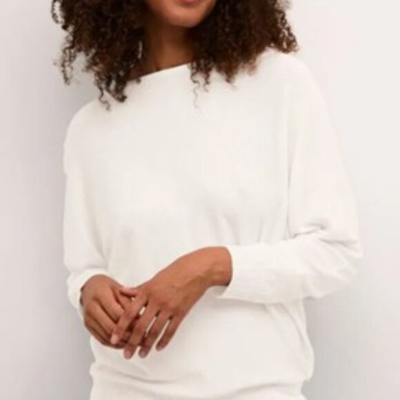 NWT culture offwhite batwing sweater for women size small - Picture 7 of 14